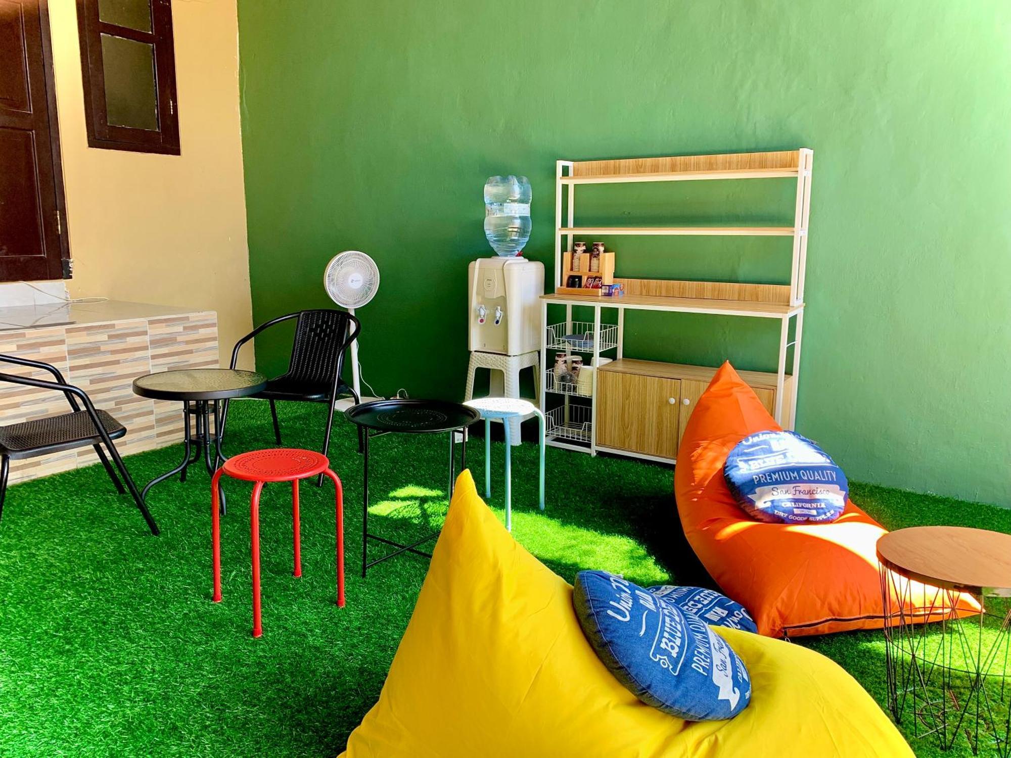 Offspring Ijen Hostel Banyuwangi Екстер'єр фото