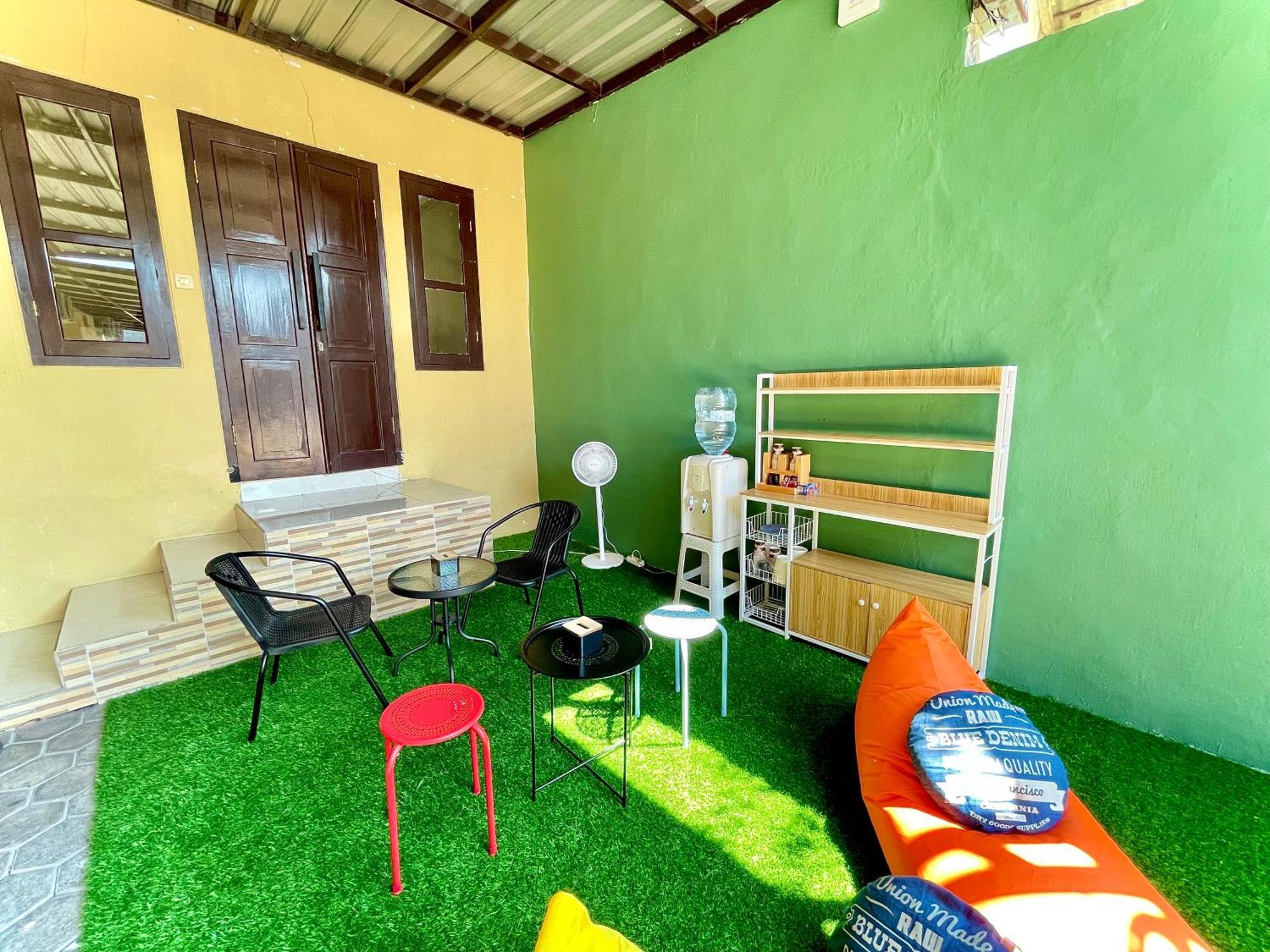 Offspring Ijen Hostel Banyuwangi Екстер'єр фото